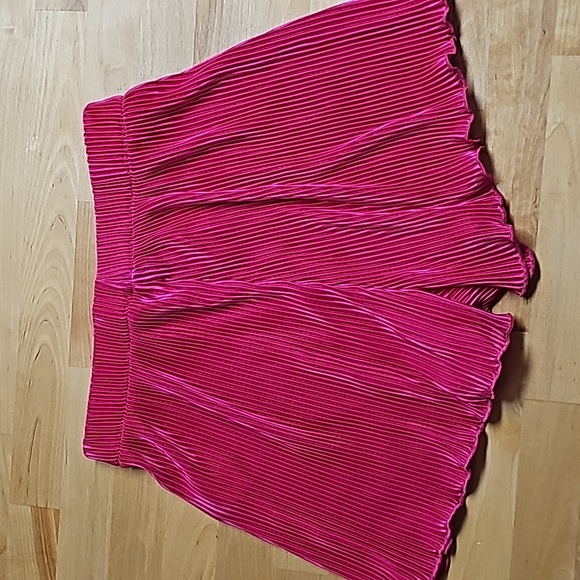 Hot Pink shorts - Picture 4 of 4